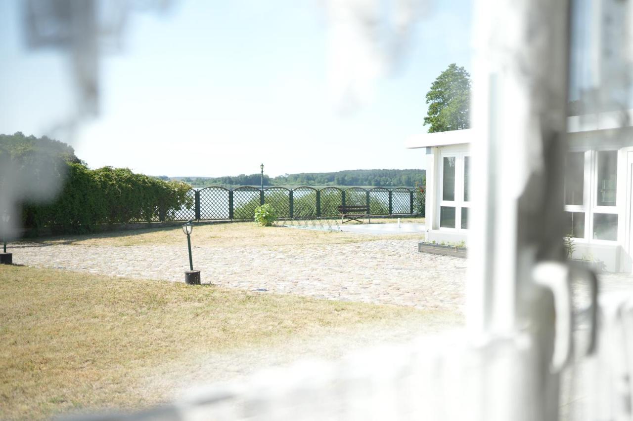 Black Tiger Seaside - Ferienwohnungen Direkt Am See Garden ภายนอก รูปภาพ