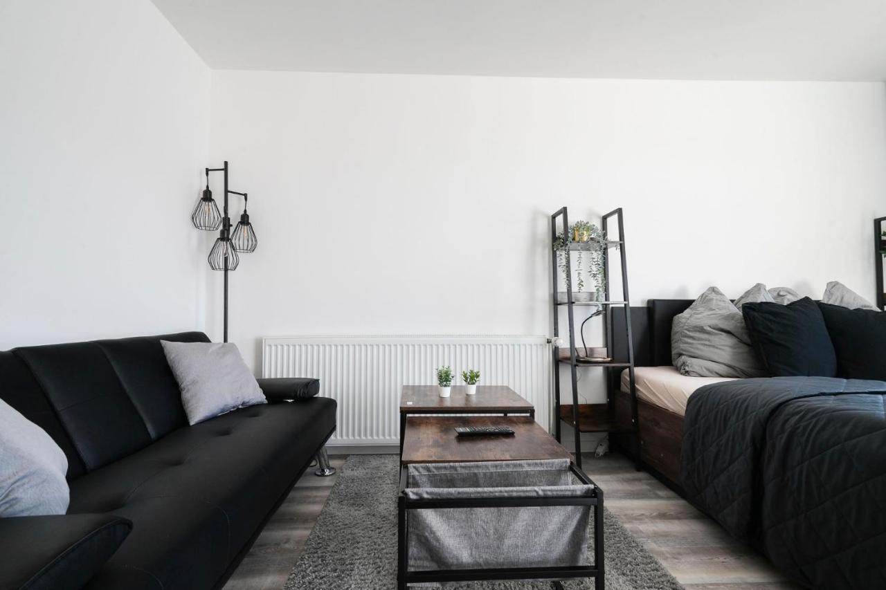 Black Tiger Seaside - Ferienwohnungen Direkt Am See Garden ภายนอก รูปภาพ